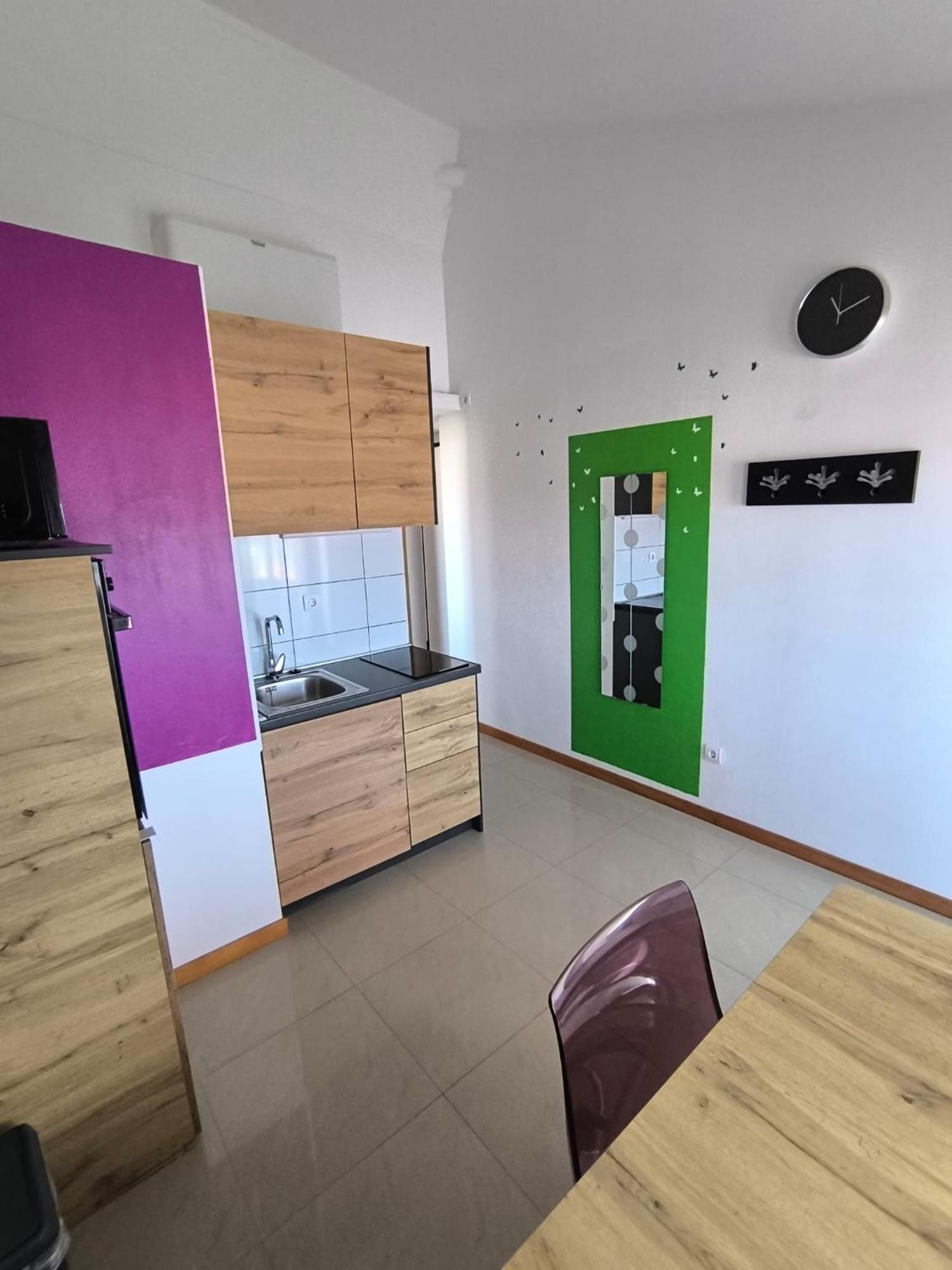 Apartments Pongrac Крес Екстериор снимка