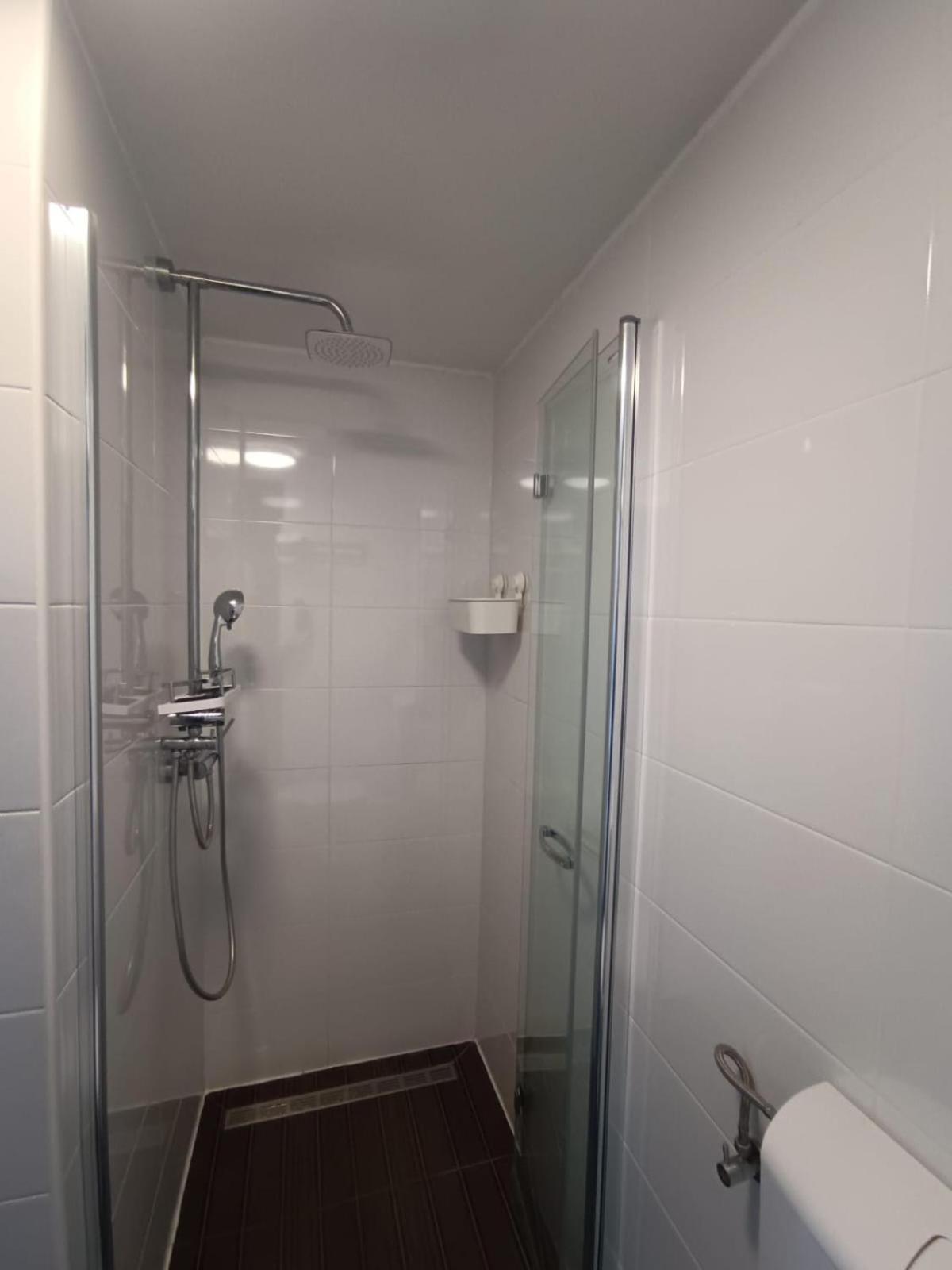 Apartments Pongrac Крес Екстериор снимка